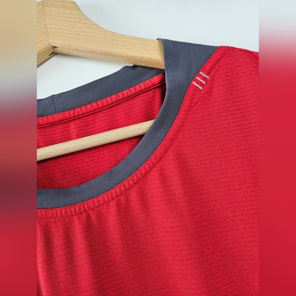 Lululemon Men's Red Crew Swift T-Shirt Classic Octagon Logo Sz XL - Picture 2 of 12